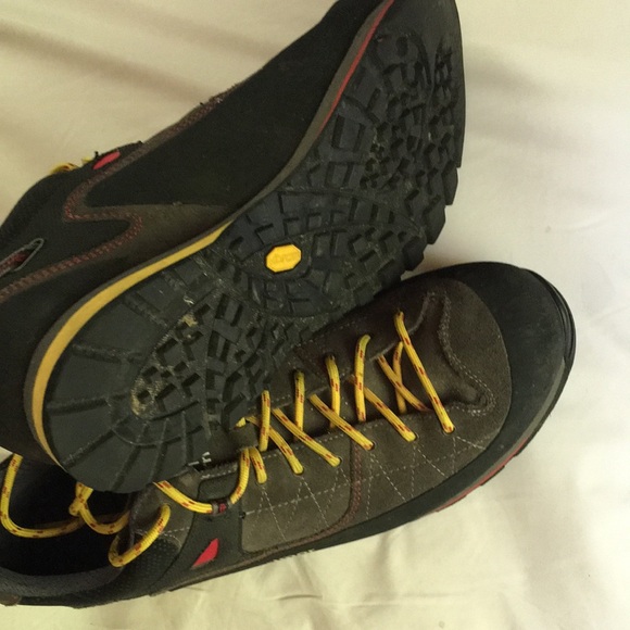 Boots - Picture 2 of 6